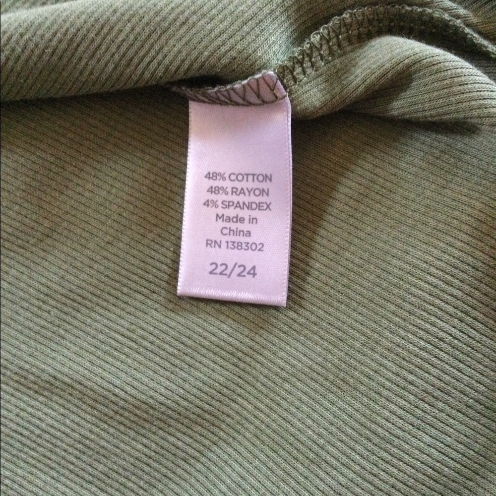 NWT Avenue Short Sleeve Tee - Picture 5 of 6